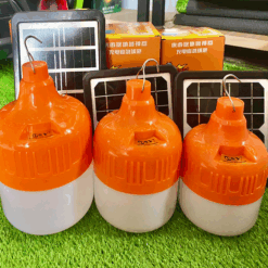 Đèn bulb năng lượng mặt trời tích điện 50w kèm pin ánh sáng trắng