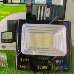 Đèn pha năng lượng mặt trời 300w DSY