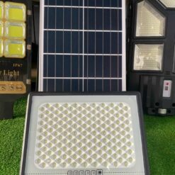 Đèn pha năng lượng mặt trời 300w chống chói DSY